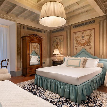 Piazza Pitti Palace - Residenza D'Epoca Florence Extérieur photo